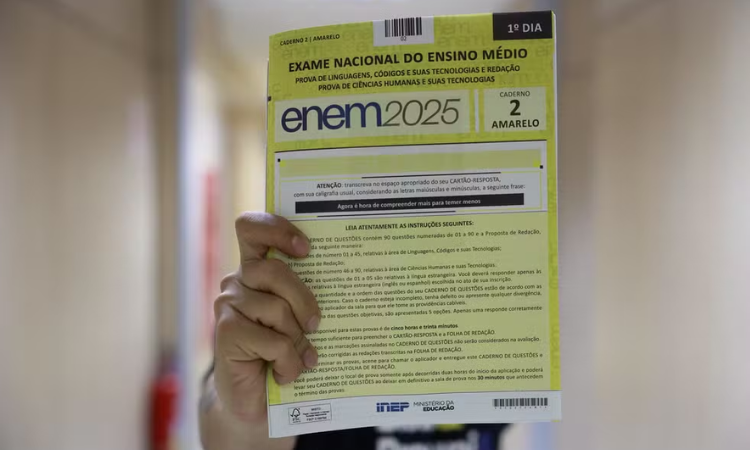 Educação: Estudantes enfrentam dificuldades para usar Enem como certificado e temem perder vagas em faculdades