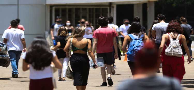 EDUCAÇÃO: Inscrições para o ProUni começam na próxima segunda-feira.