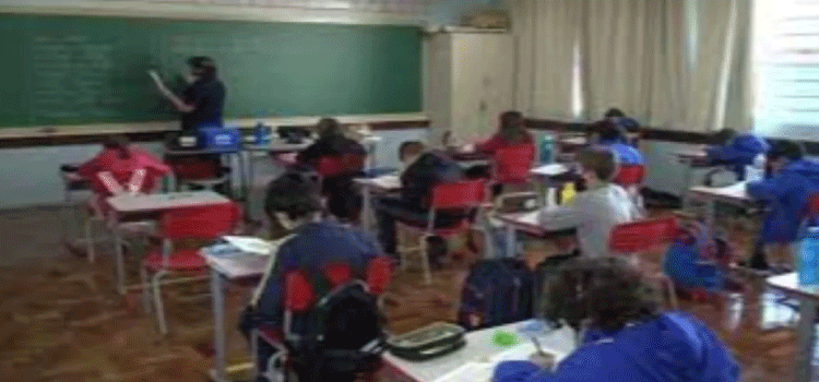 EDUCAÇÃO: Prorrogado prazo de inscrições do PSS para contratação de 20 mil professores temporários.