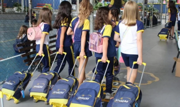 Educação: Retorno gradual à rotina ainda durante as férias melhora o aprendizado na volta às aulas