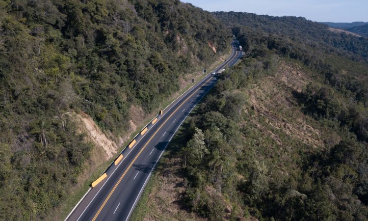 EPR Iguaçu conclui melhorias emergenciais na Serra da Esperança, promovendo segurança viária e fluidez