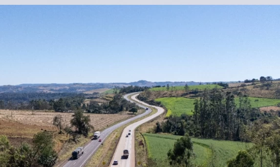 EPR Iguaçu e Via Araucária realizam simulado de resgate veicular e chamam atenção para a Campanha Outubro Rosa