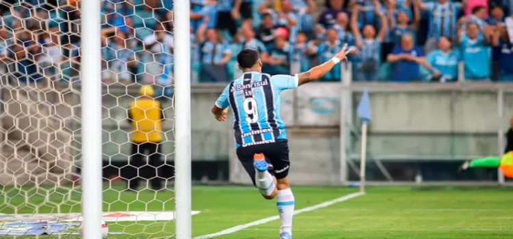 ESPORTE: Com show de Suárez, Grêmio conquista Recopa Gaúcha.