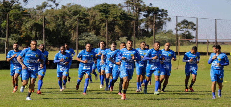 ESPORTE: FC Cascavel embarca para jogo decisivo contra o Paraná.
