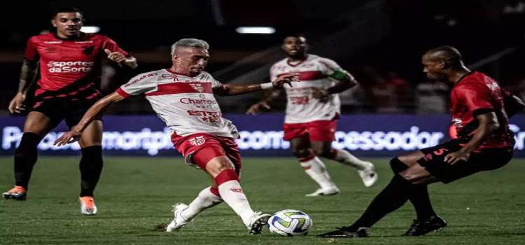 ESPORTES: Athletico-PR sofre primeira derrota no ano para o CRB e sai atrás na terceira fase da Copa do Brasil.