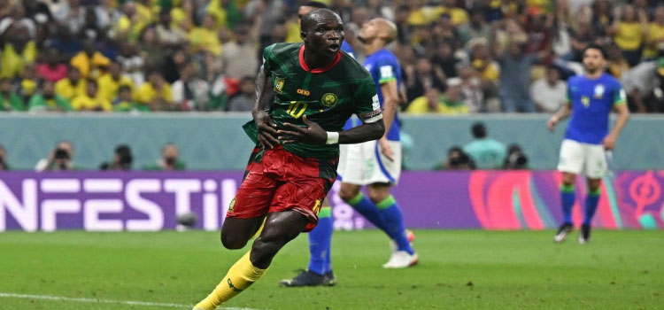 ESPORTES: Brasil perde de Camarões mas avança como líder do Grupo G.