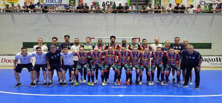 ESPORTES: Cascavel Futsal luta até o final, consegue empate heroico, mas fica com o vice-campeonato da Série Ouro.