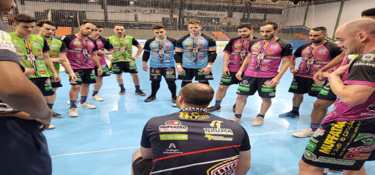 ESPORTES: Cascavel Futsal recebe o Atlântico em busca de uma vaga na final da LNF.