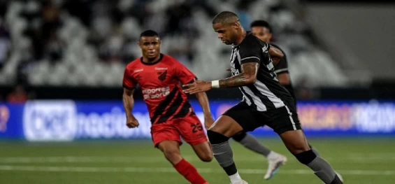 ESPORTES: Com moral alto, Athletico-PR recebe Botafogo, líder do Brasileirão.