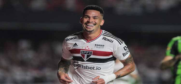 ESPORTES: Com um a menos, São Paulo segura América-MG e avança na Copa do Brasil.