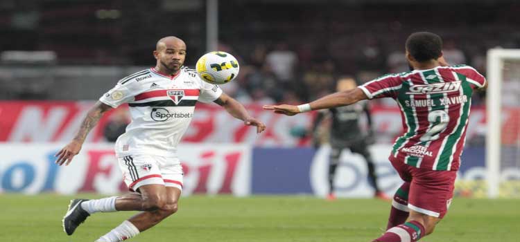 ESPORTES: De olho na Libertadores, São Paulo visita Fluminense pelo Brasileirão.
