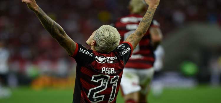 ESPORTES: Flamengo derrota Vélez para alcançar final da Libertadores.