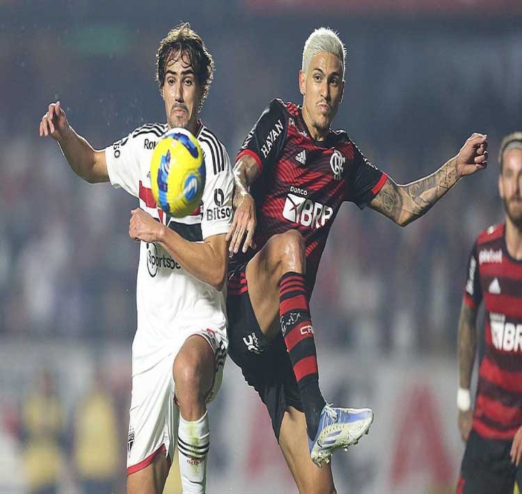 ESPORTES: Flamengo e São Paulo disputam primeira vaga na final da Copa do Brasil.