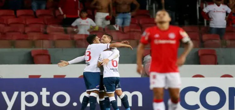 ESPORTES: Inter sofre empate no fim e perde chance de ser líder do grupo B.