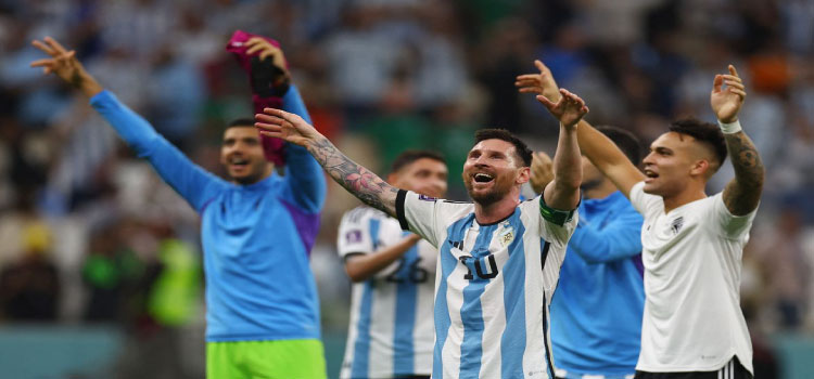 ESPORTES: Messi e Fernández garantem vitória da Argentina sobre o México na Copa.
