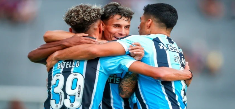ESPORTES: Suárez decide, e Grêmio vence Caxias, de virada, em estreia no Gauchão.