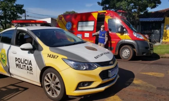 Ex-namorado invade colégio e esfaqueia jovens por não aceitar término, no PR.