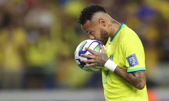 Exames apontam lesão de grau 2 na panturrilha de Neymar, e camisa 10 desfalca a Seleção nos próximos amistosos