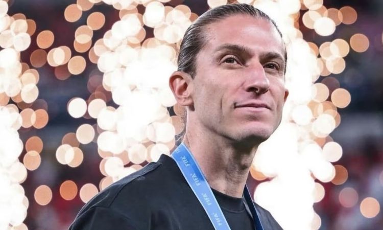 Filipe Luís busca recorde histórico no Flamengo com título da Recopa Sul-Americana