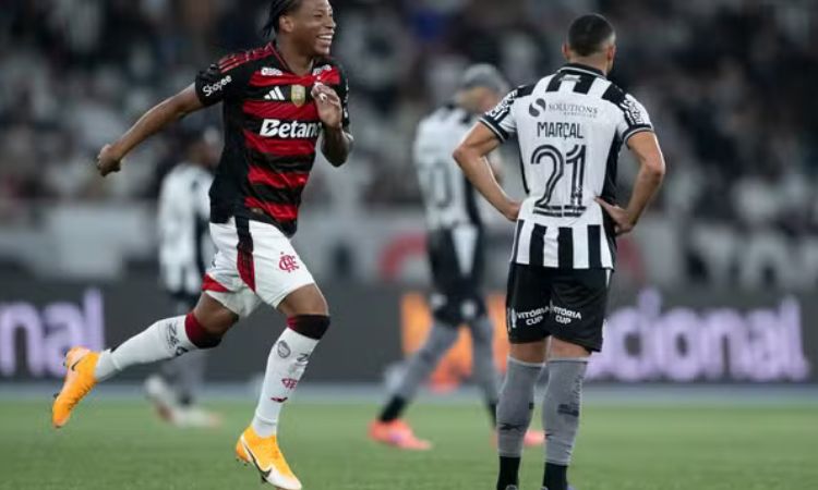 FLAMENGO ATROPELA BOTAFOGO POR 3 A 0 NO CLÁSSICO E MANTÉM PERSEGUIÇÃO AO LÍDER PALMEIRAS