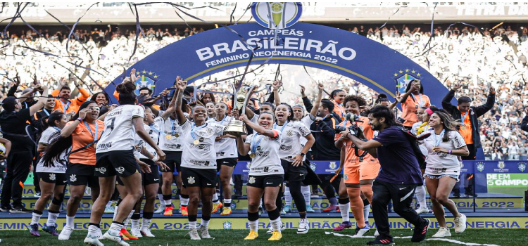 FUTEBOL: Corinthians goleia Inter para ficar com título do Brasileiro Feminino.