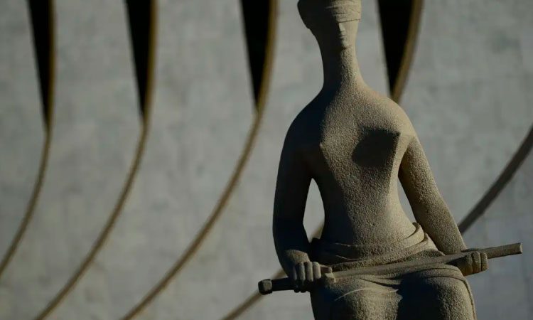 Fux diverge, mas Primeira Turma confirma tornozeleira para Bolsonaro