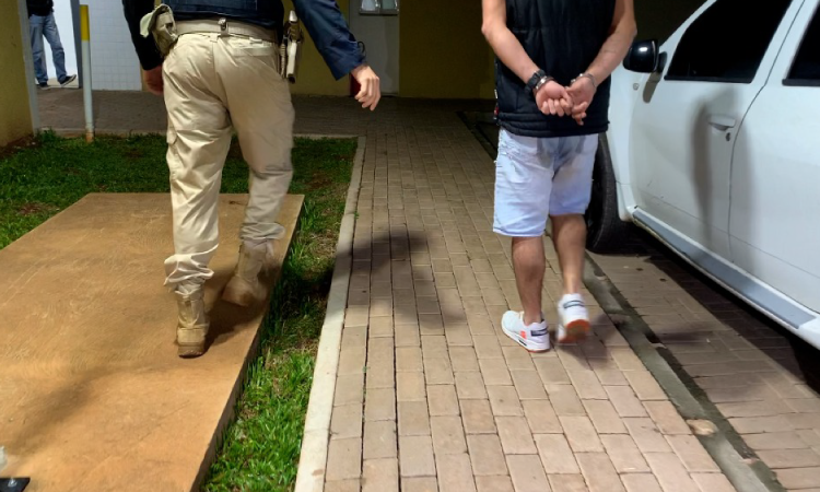 Gaúcho é preso com 200 quilos de maconha na BR-163 em Lindoeste.