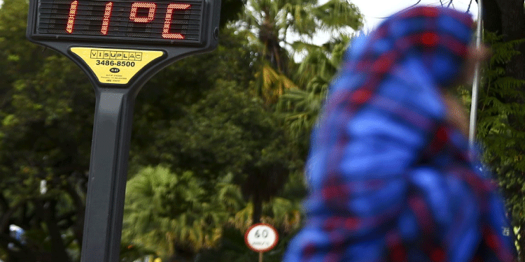 GERAL: Inmet emite alerta de risco à saúde por conta de frio intenso.