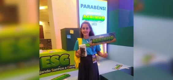 GUARANIAÇU: Aluna do Bormann recebe premiação em Curitiba do Concurso Agrinho 2023.
