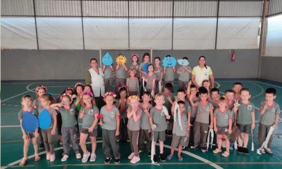 GUARANIAÇU: Alunos da Escola Municipal Professor Joaquim Modesto da Rosa, promovem conscientização sobre o uso da água 