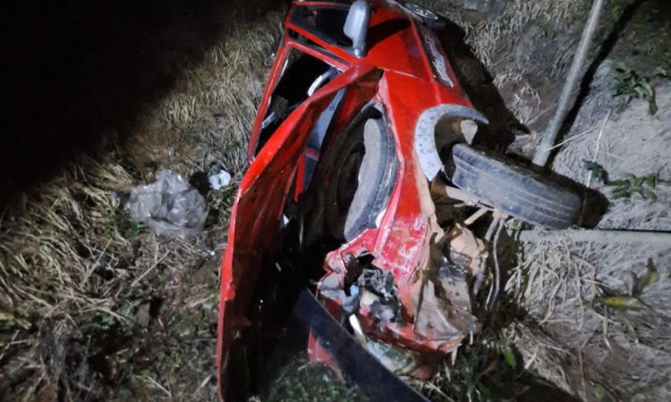 GUARANIAÇU: Colisão deixa condutor ferido no km 512 da BR-277 na comunidade do Paredão.