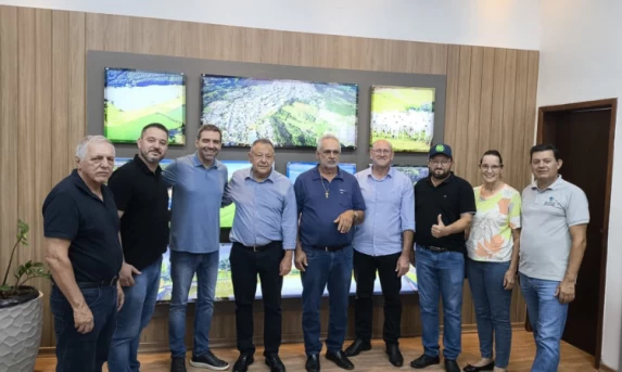 Guaraniaçu: DENIAN COUTO REALIZA VISITA AO MUNICÍPIO