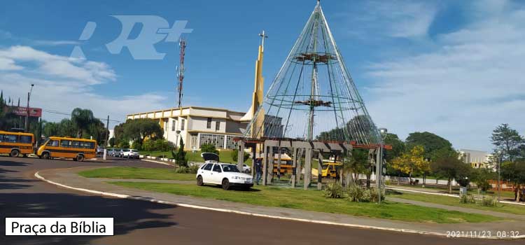 GUARANIAÇU: Dia de Sol com algumas nuvens, não chove. Temperatura máxima prevista de 32ºC.