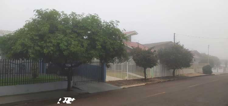 GUARANIAÇU: Domingo nublado com temperaturas amenas
