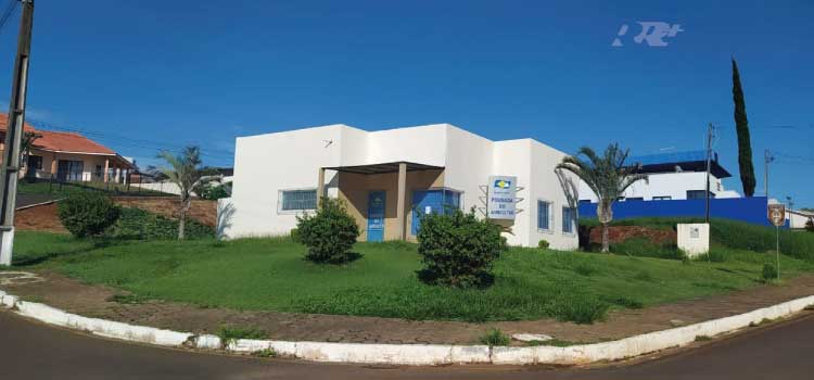GUARANIAÇU: Eixo da frente fria se afasta para o oceano, mas a instabilidade atmosférica segue presente sobre o Paraná.