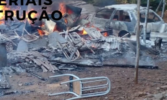 GUARANIAÇU: Família perde todos os seus bens em incêndio residencial e solicita apoio financeiro.