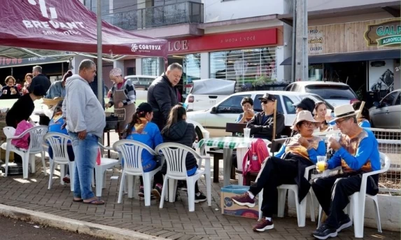 GUARANIAÇU: Feira da Agroindústria movimenta o centro de Guaraniaçu nesta sexta-feira (24)