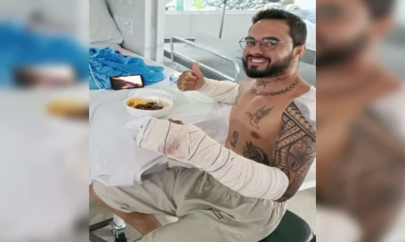 GUARANIAÇU: Jovem solicita apoio para custeios médicos após acidente de motocicleta.