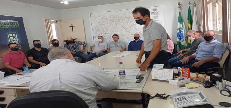 GUARANIAÇU: Lideranças reivindicam asfalto para a estrada do Distrito de Guaporé.