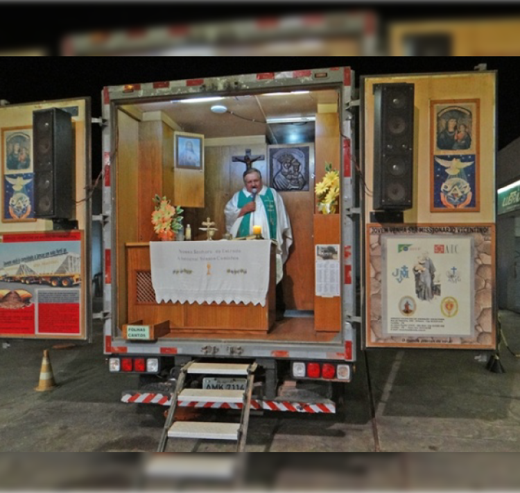 GUARANIAÇU: Padre da Pastoral Rodoviária celebra missa do caminhoneiro hoje, 13/12, no Posto Saci.