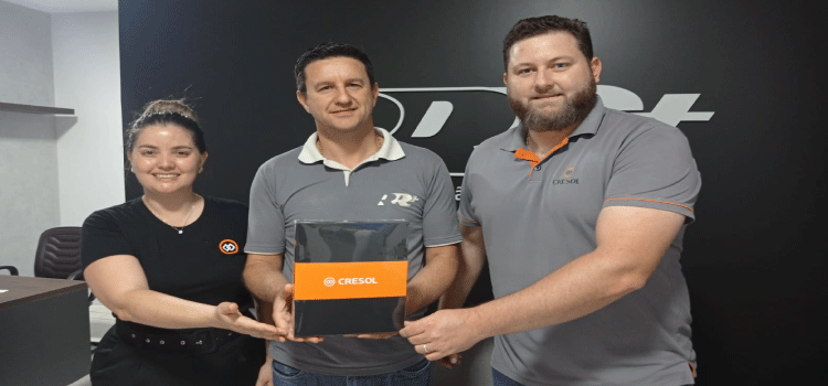 GUARANIAÇU: Portal RRMAIS recebe visita de representantes da Cooperativa Cresol.