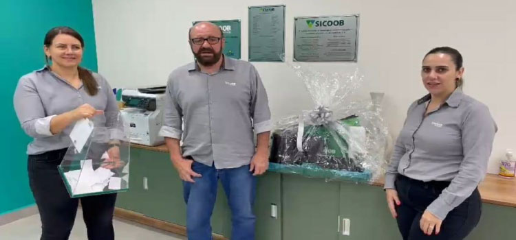 GUARANIAÇU: Sicoob Credicapital realiza sorteio de brinde para associados que movimentam Cartão de Crédito.