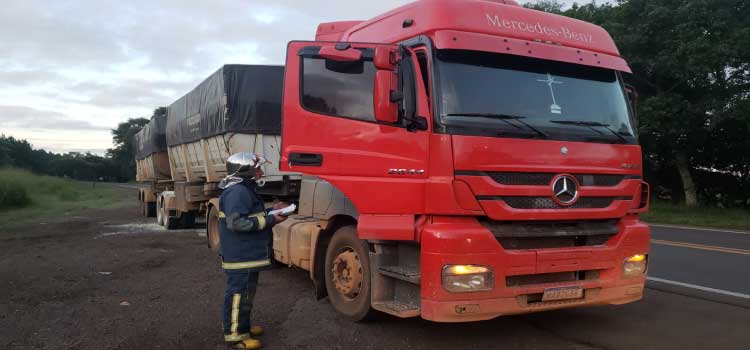 IBEMA: Bombeiros Comunitários são acionados para atender princípio de incêndio em Carreta.