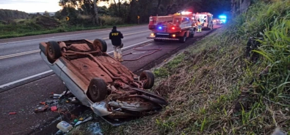 IBEMA: Cinco pessoas sofrem ferimentos leves em acidente no início desta manhã no KM 533, da BR 277.
