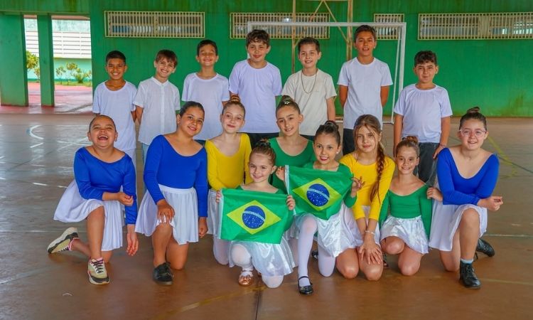 IBEMA: O Colégio Octávio Simioni realizou uma apresentação especial em homenagem ao 7 de Setembro – Dia da Independência do Brasil. 