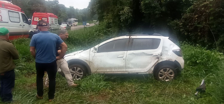 IBEMA: Passageira de 84 anos sofre ferimentos em acidente registrado no Km 542 da BR 277.