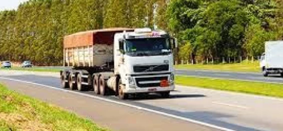 Idade média dos motoristas envolvidos em acidentes chama a atenção das empresas de transportes.
