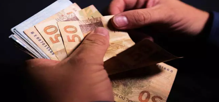 ECONOMIA: IPCA sobe 0,62% em dezembro e estoura meta com alta de 5,79% em 2022.