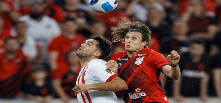 LIBERTADORES: Athletico-PR busca classificação diante do Estudiantes.