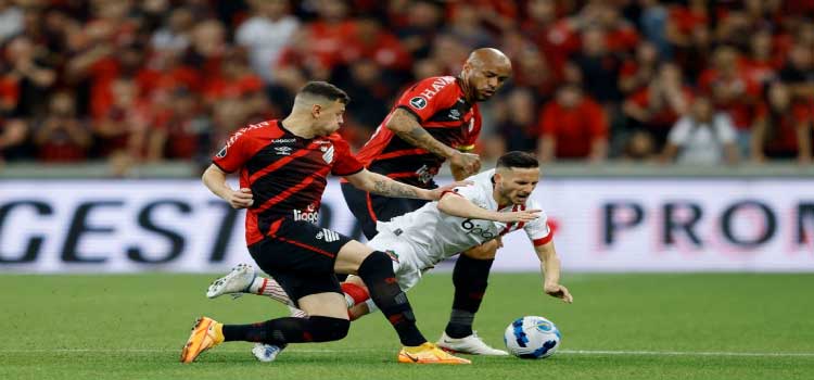 LIBERTADORES: Jogando na Arena da Baixada, Athletico-PR empata com Estudiantes.